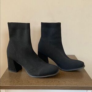 Elegant Mia Black Women's Ankle Boots